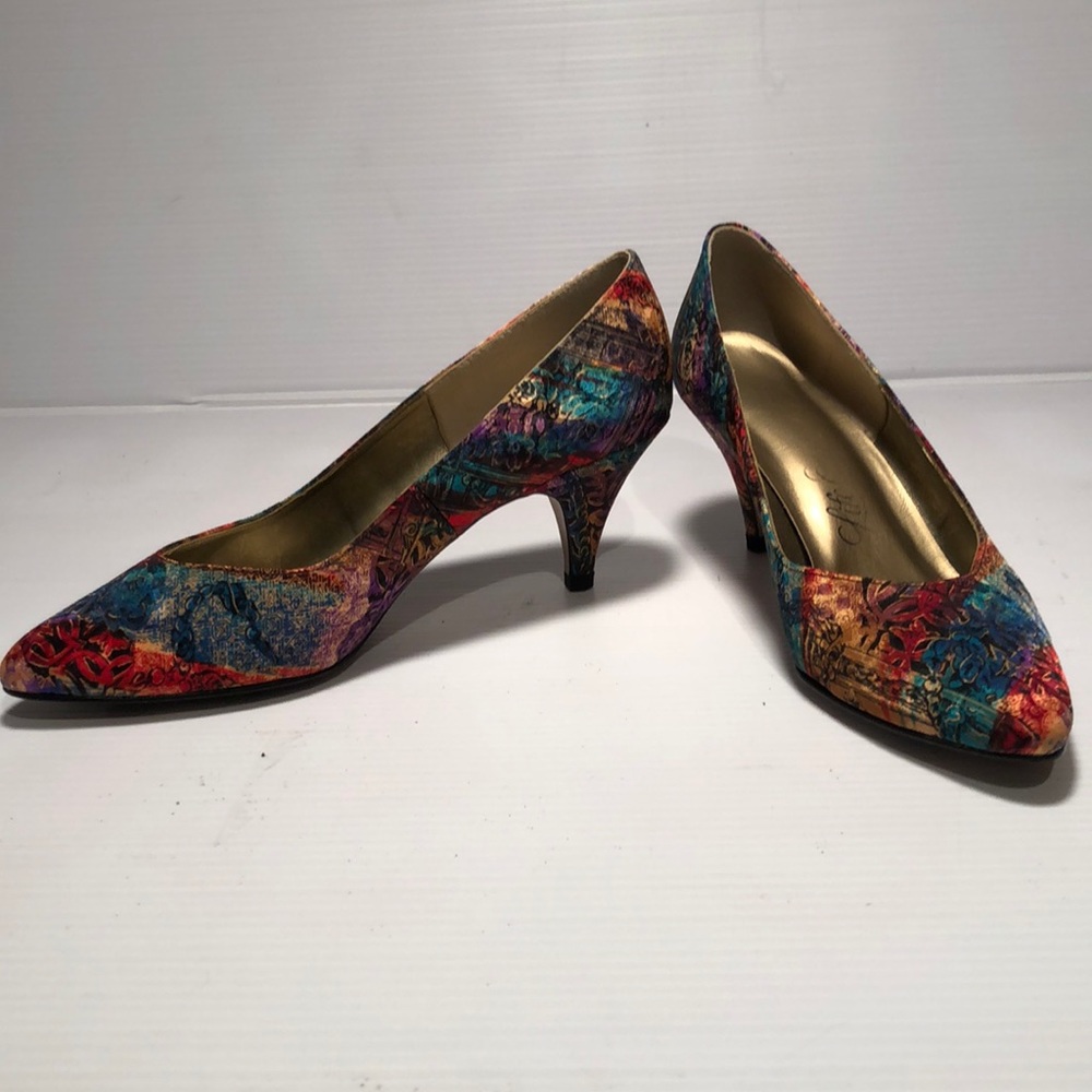 Santa Barbara Heels
